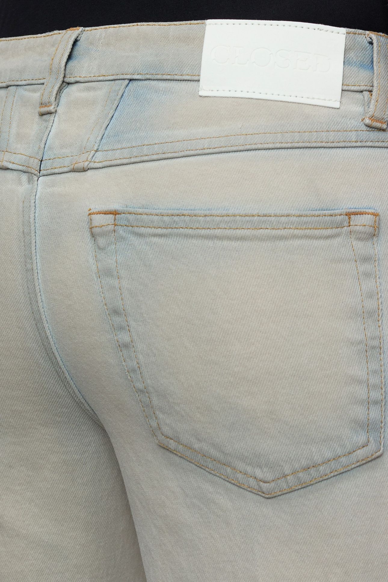 GILLAN LIGHT BLUE 3