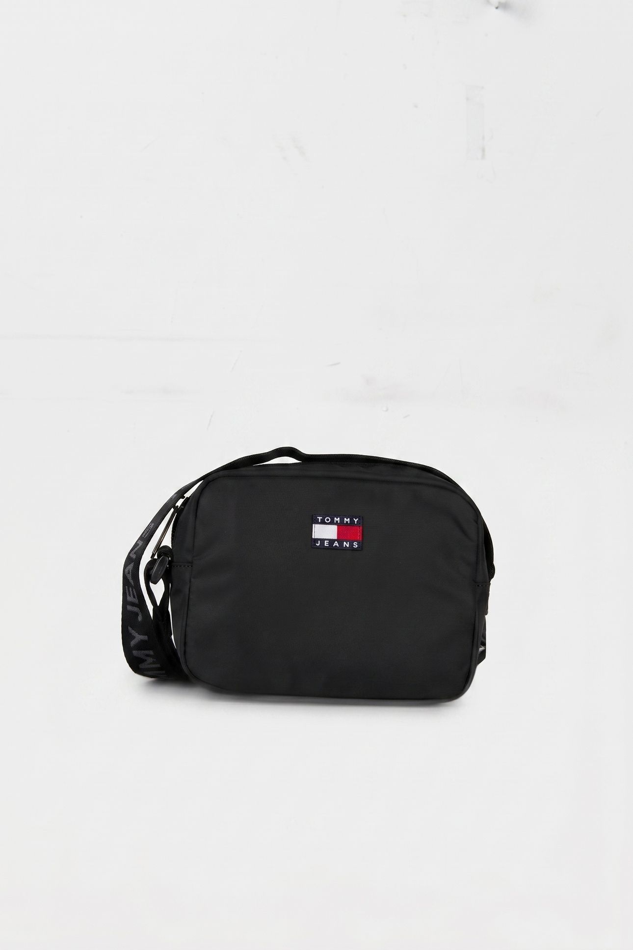 UNISEX ESSENTIAL DAILY CAMERA BAG BLACK 2