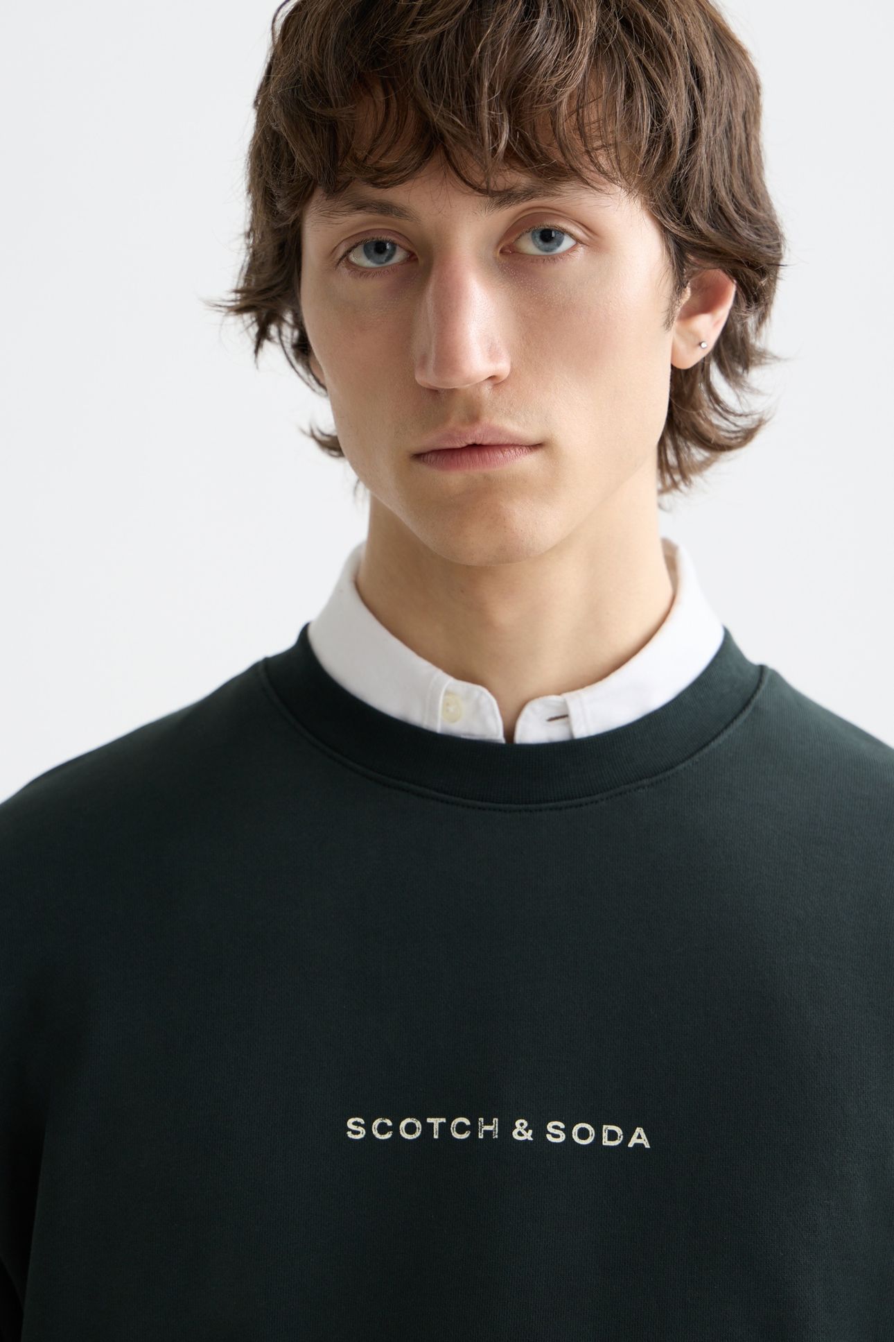 CORE - LOGO FRONT CHEST SWEATSHIRT DARK GREEN 4