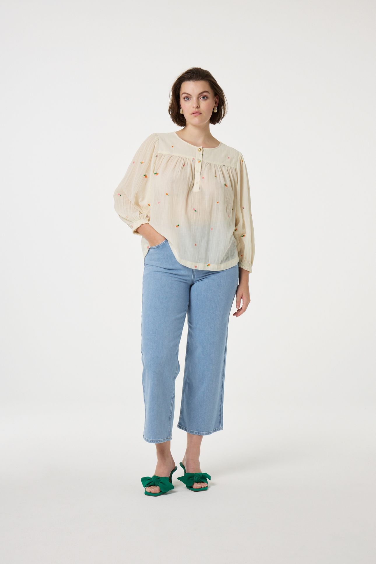 BINDI TOP COSY WHITE 2