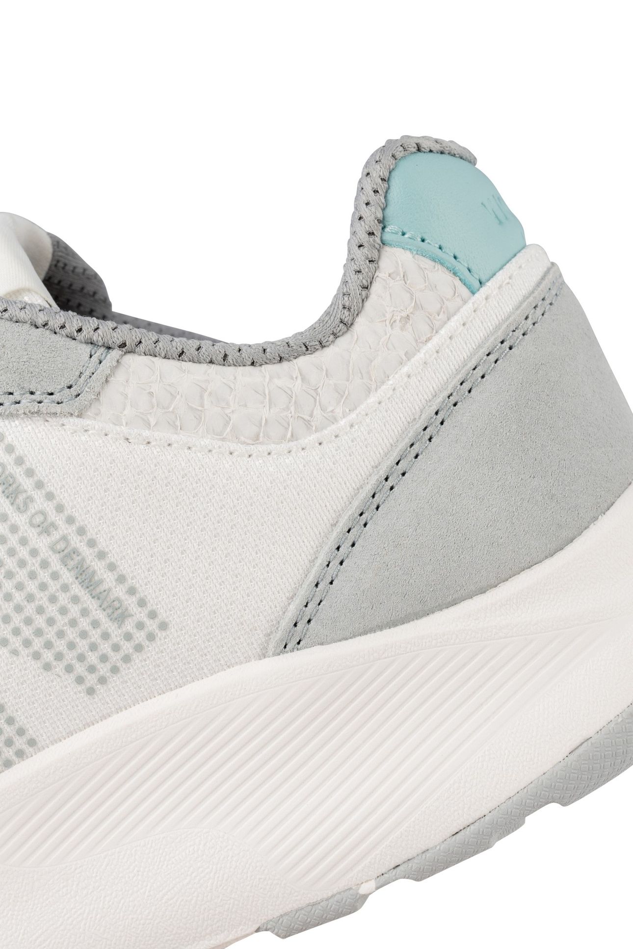 MATHILDE RUNNER FROSTED SKY 4