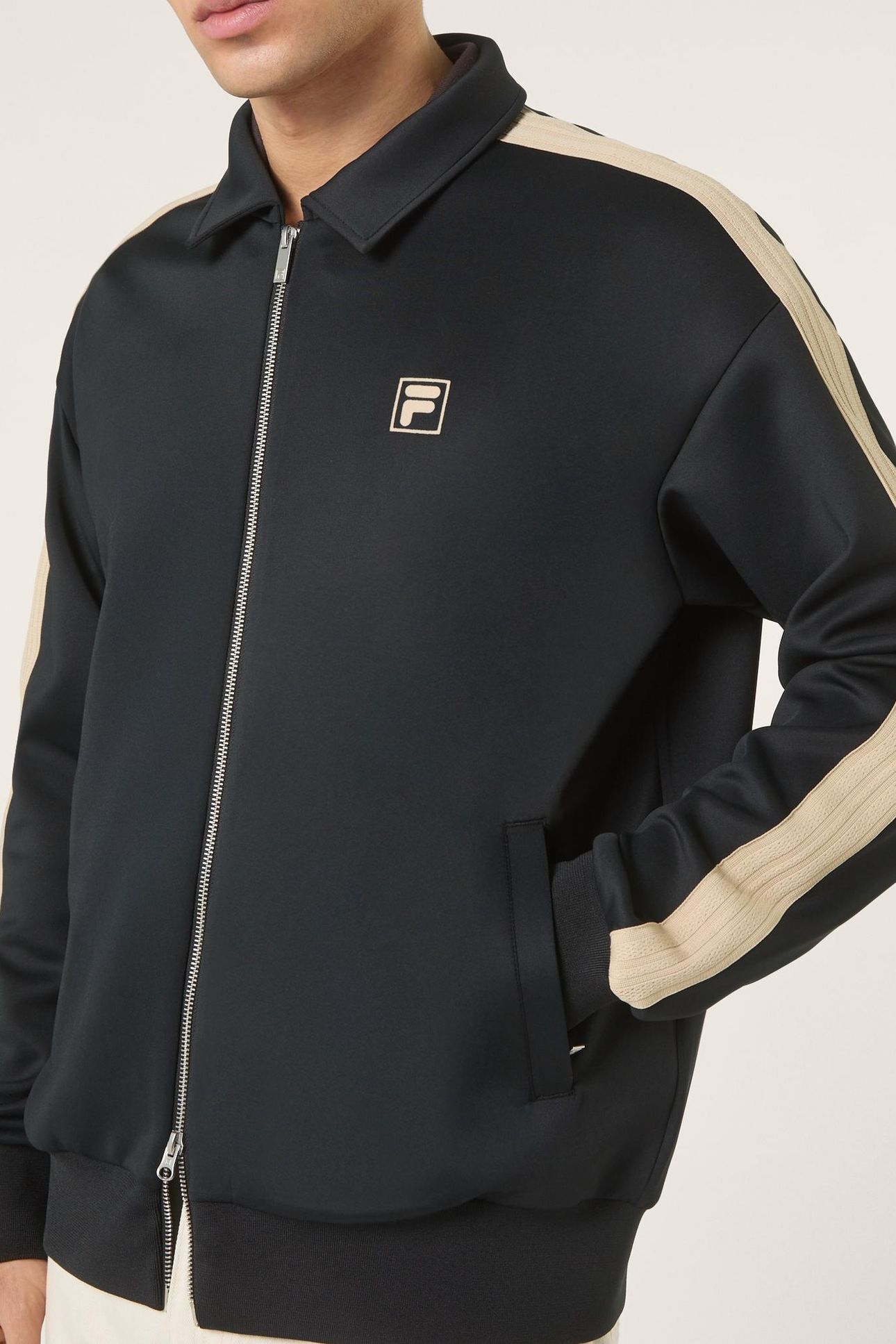 VAIANO RELAXED TAPED TRACK JACKET BLACK 4
