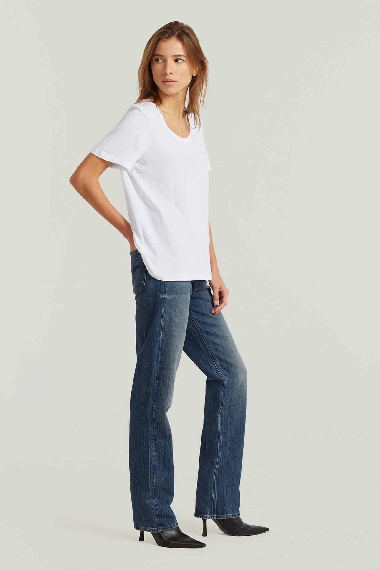 SCOOP NECK T WHITE 4