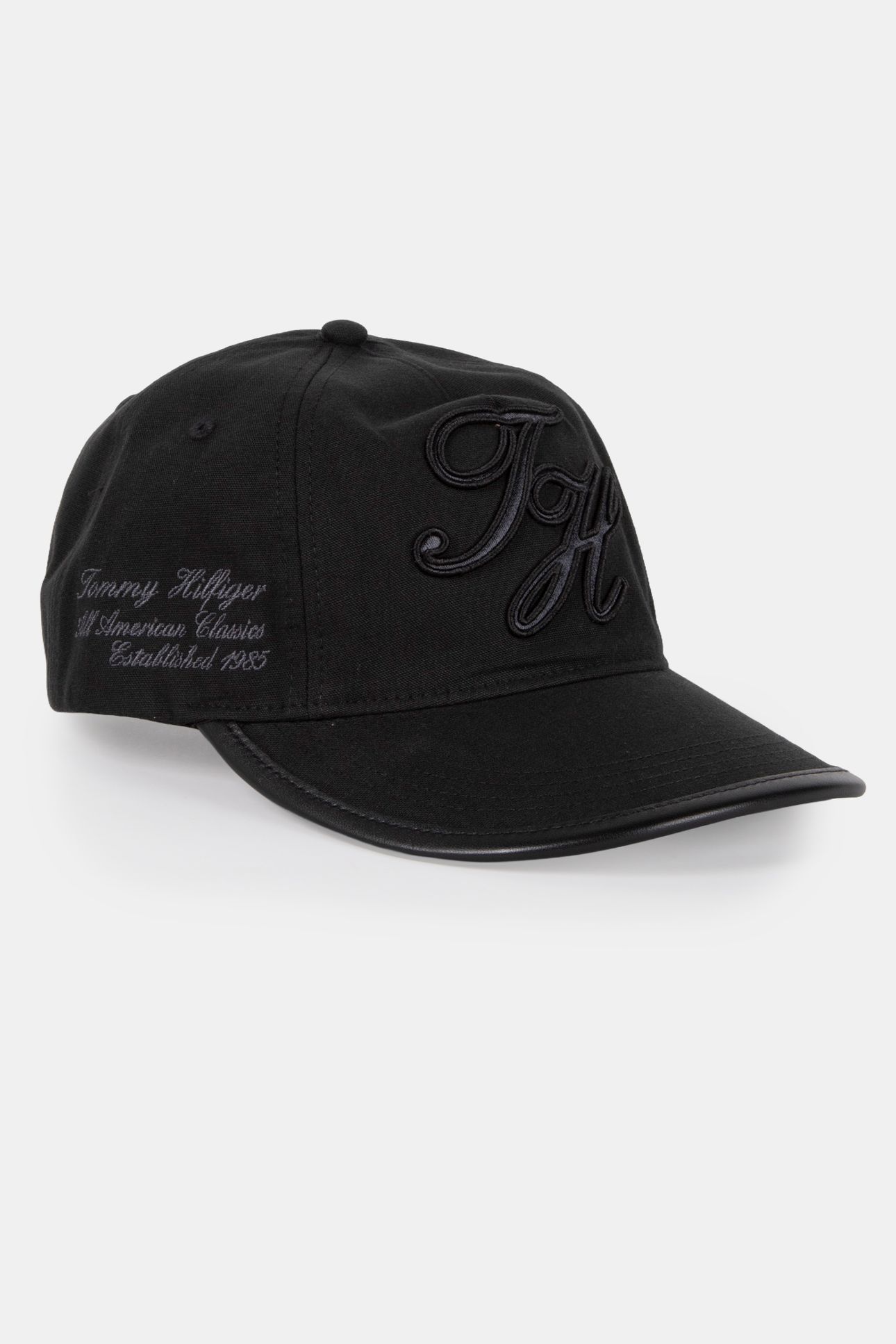 SCRIPT ELEVATED CAP BLACK 2