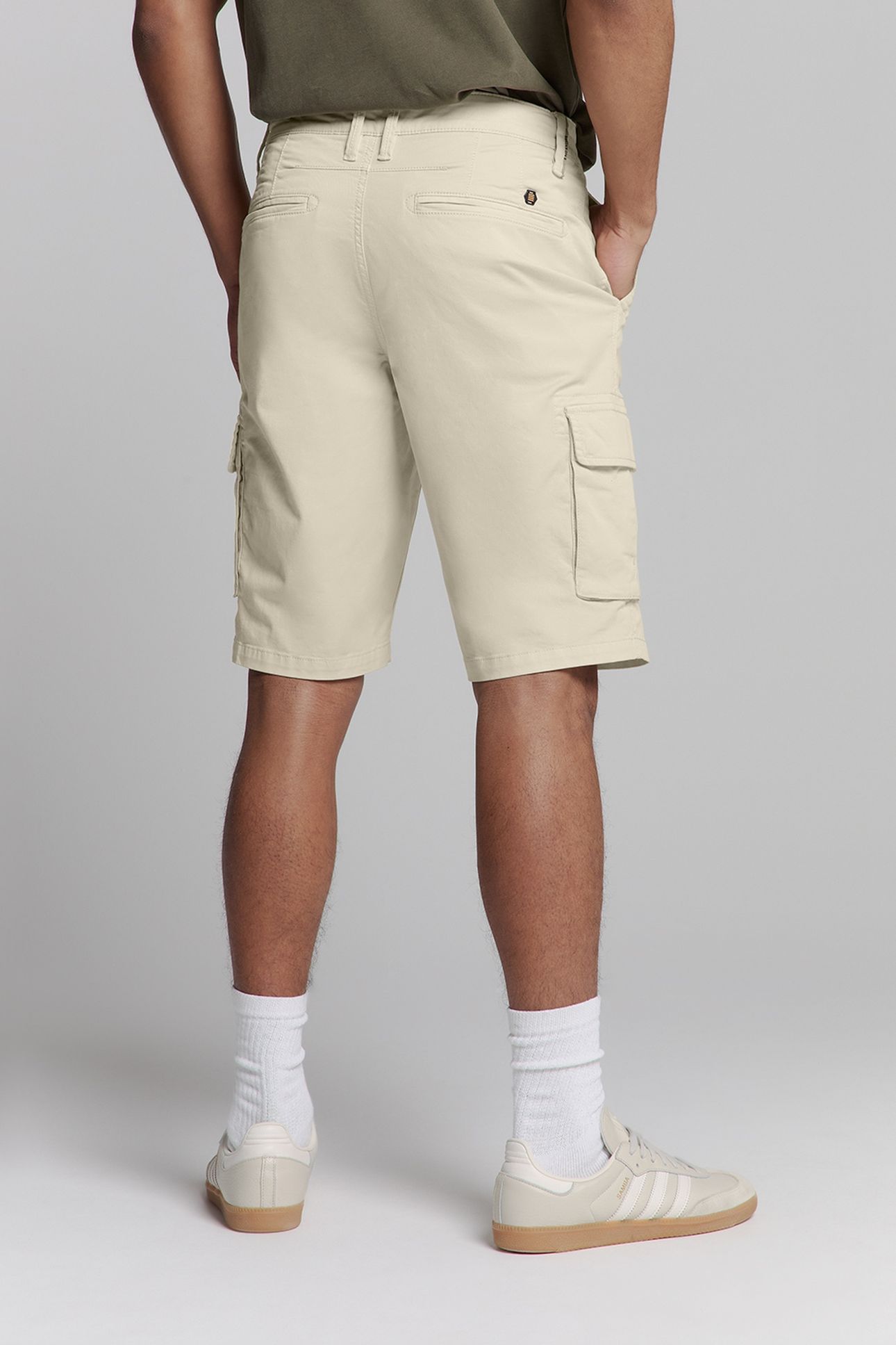 SHORT CARGO GARMENT DYED + STONE WASHED STRETCH CEMENT 3