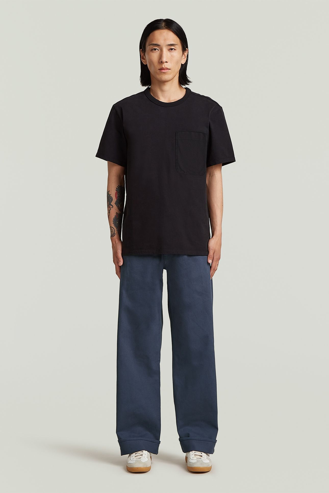 MN NUAG REGULAR R T S\S BLACK 3
