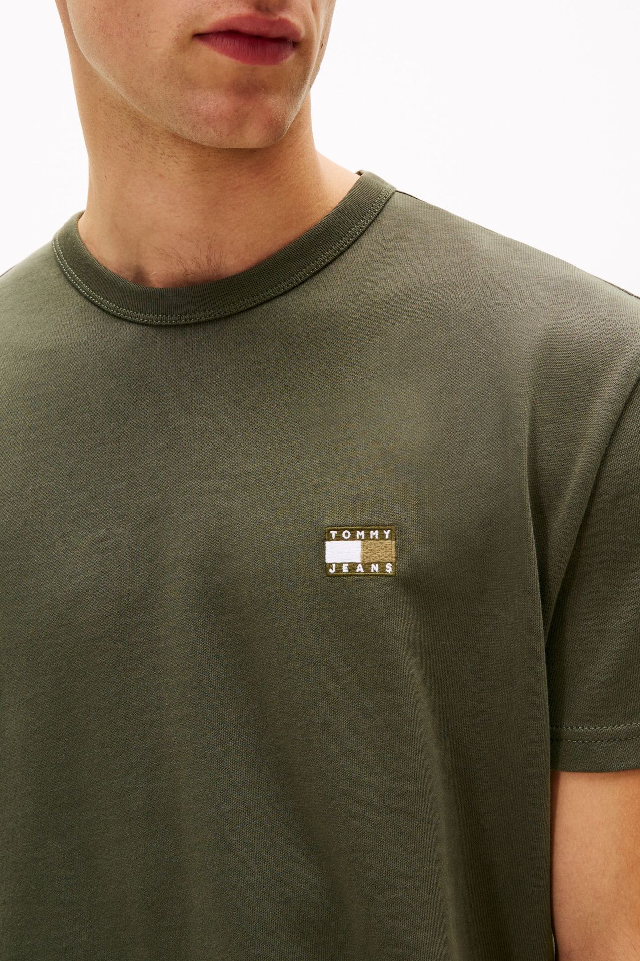 REGULAR BADGE TEE PEWTER GREEN TONAL 5