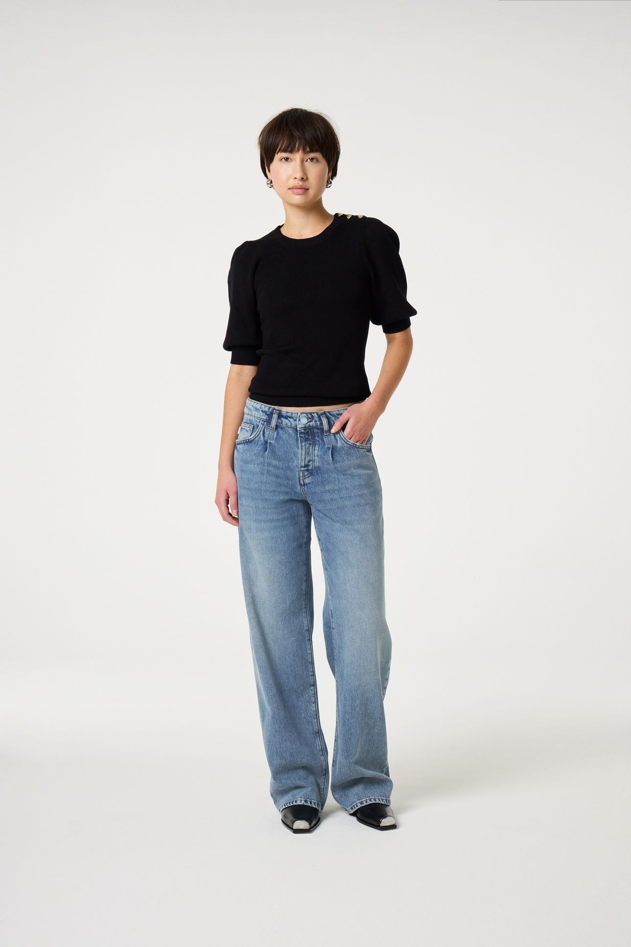 LILLIAN SHORT SLEEVE PULLOVER BLACK 2