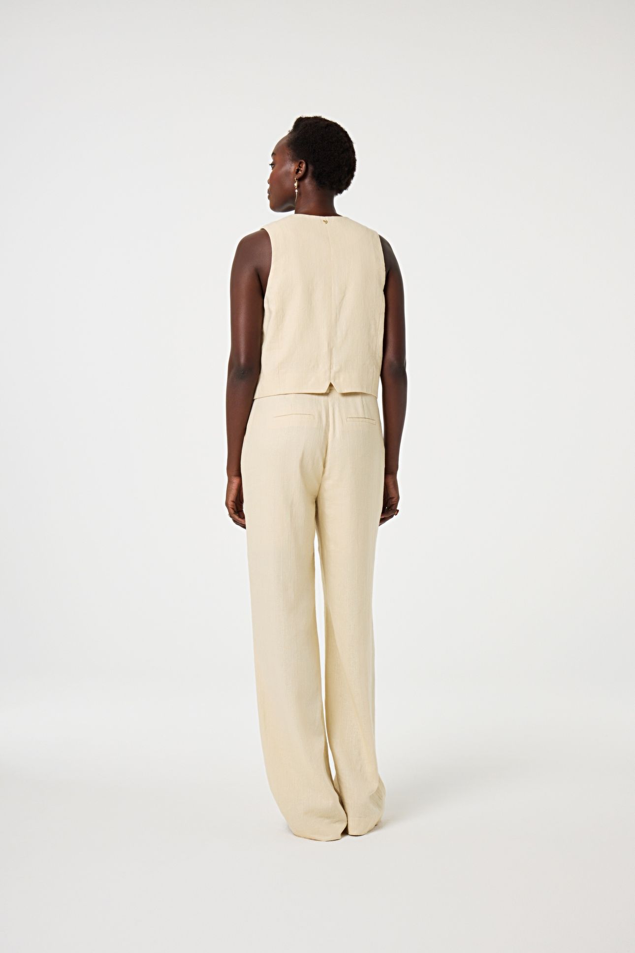 NURA PLEATED TROUSERS LATTE 3