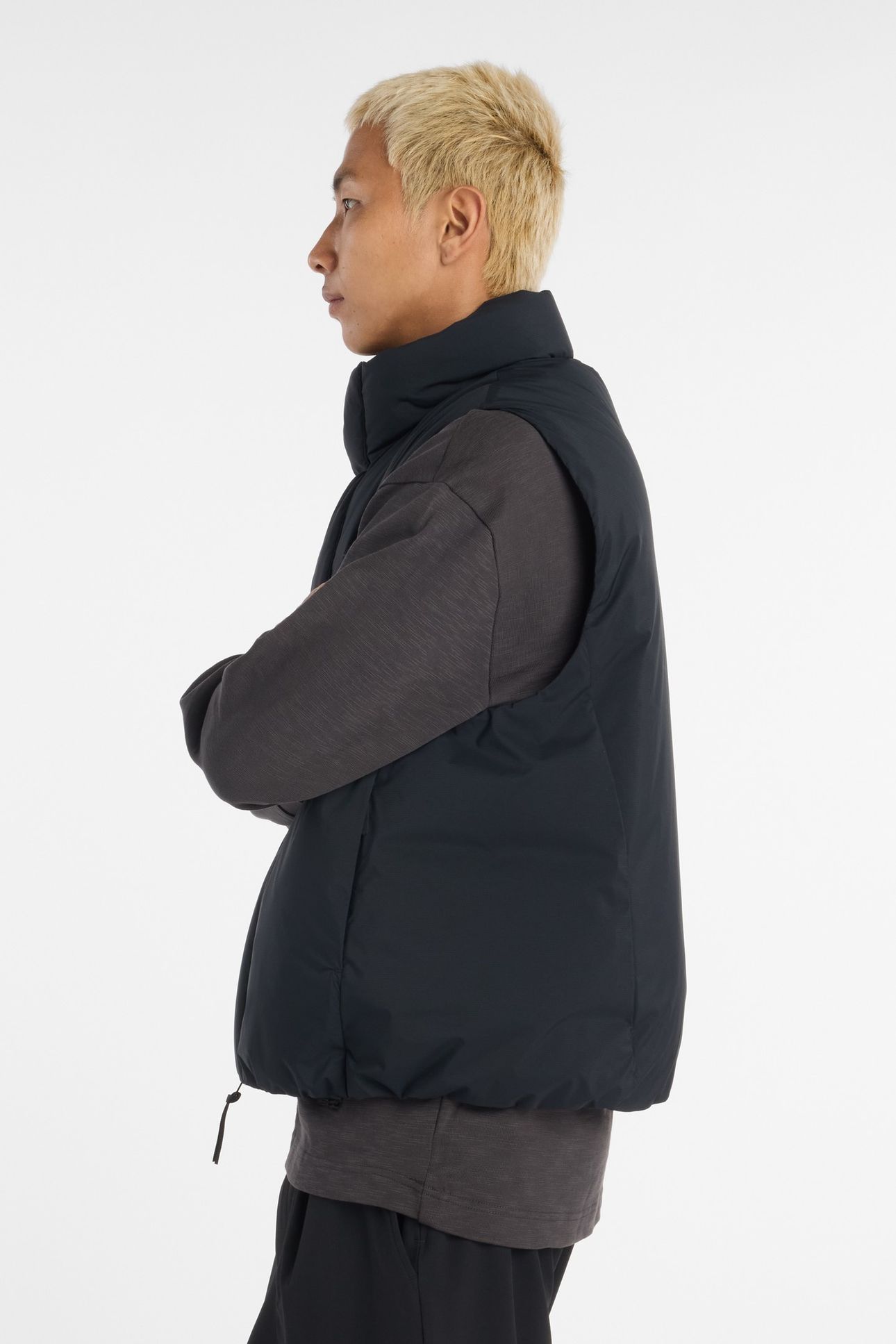 NB GREY DOWN VEST BLACK 3