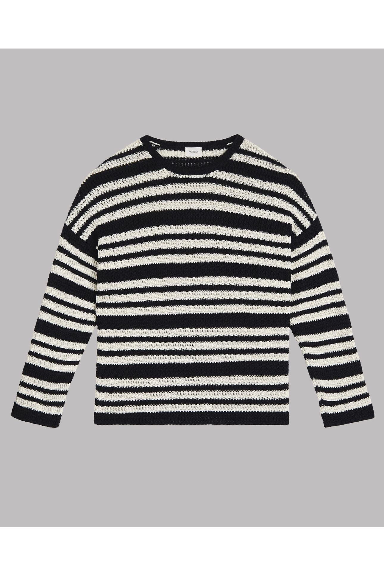 THE STRIPED KNITTED SWEATER 3