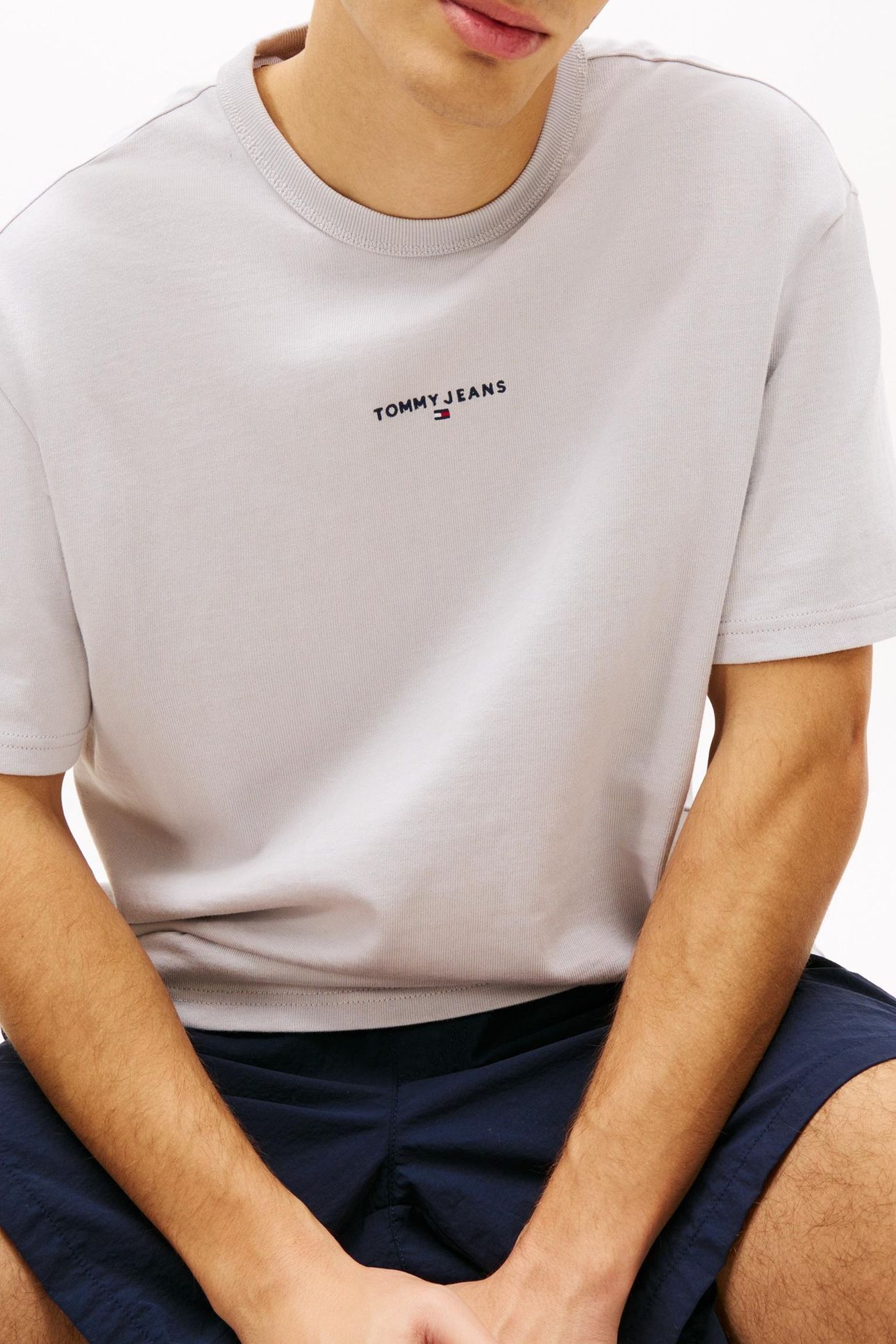 TJM RELAXED LINEAR LOGO HELIUM 5