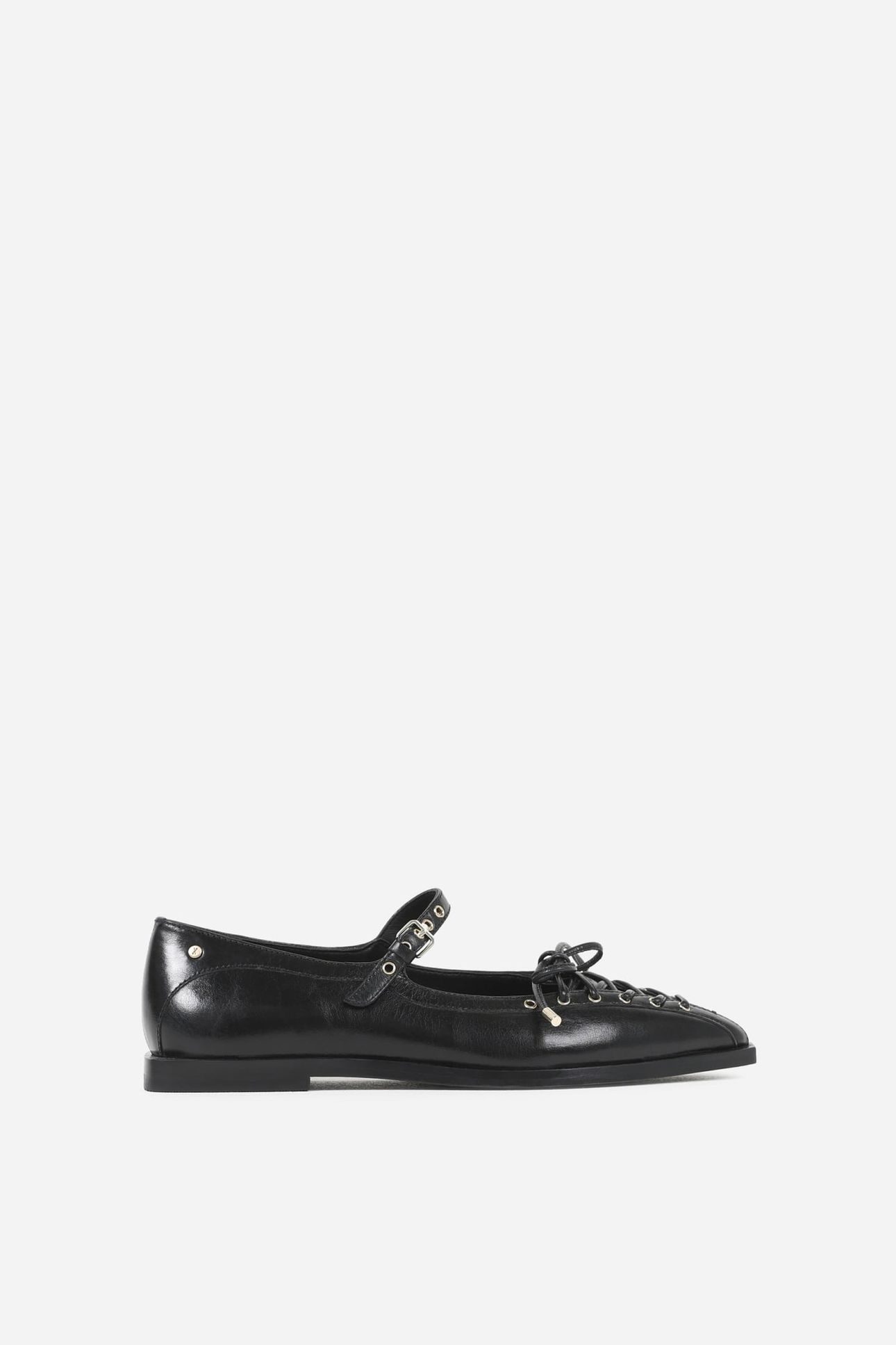 LAUR-YNN LOW SHOE BLACK 1