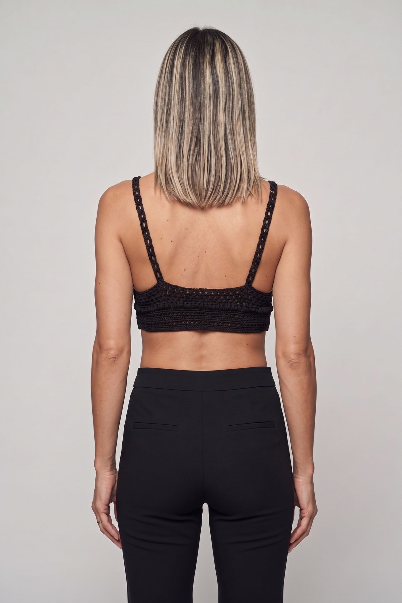 KLEO PULLOVER BLACK 3
