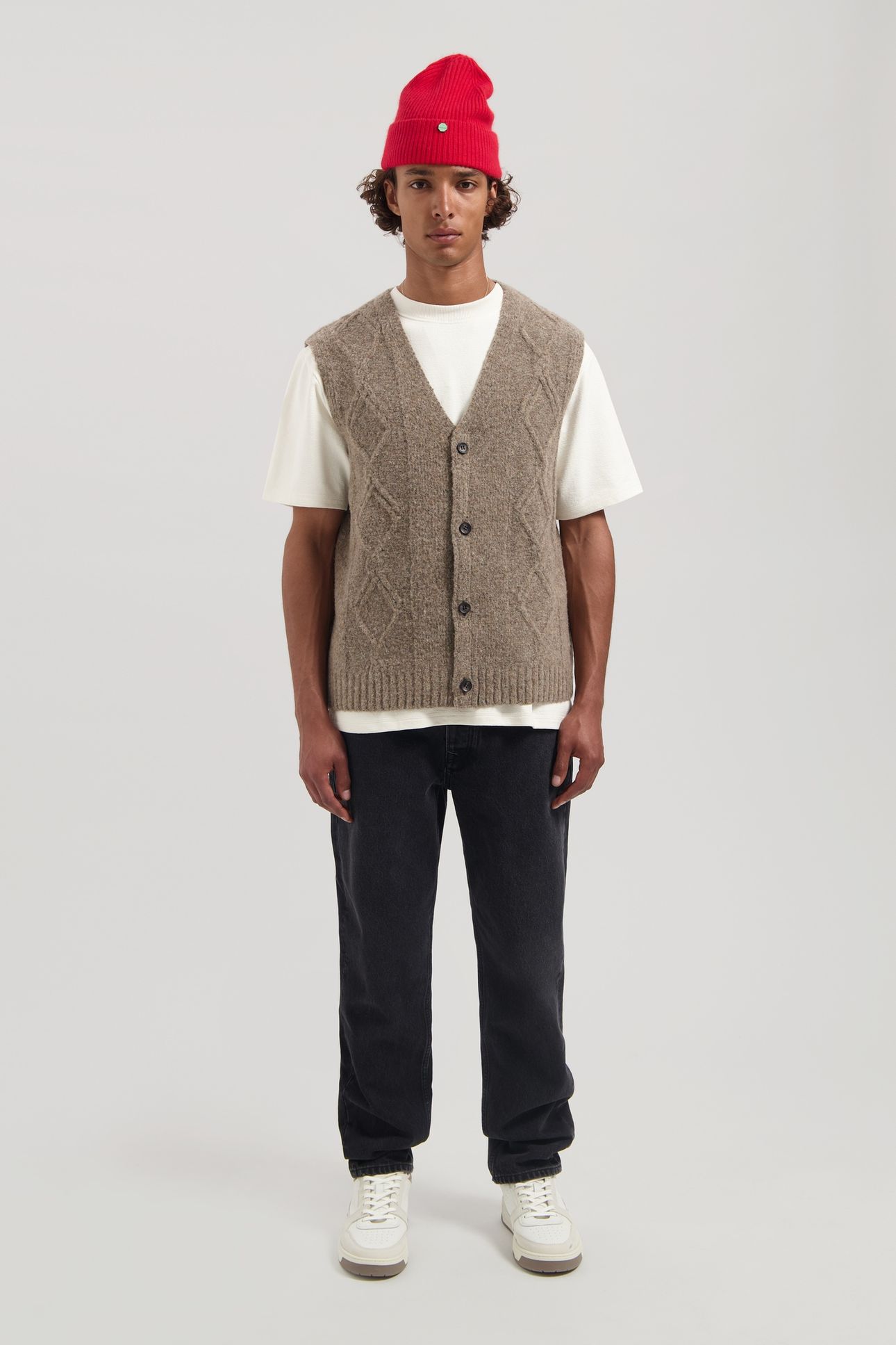 DS_HUGIN SLEEVELESS VEST DK. BROWN 2
