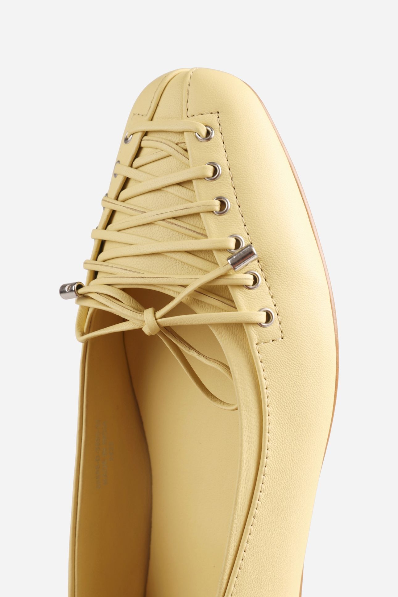 SER-AJAA LOW SHOE BUTTER YELLOW 6