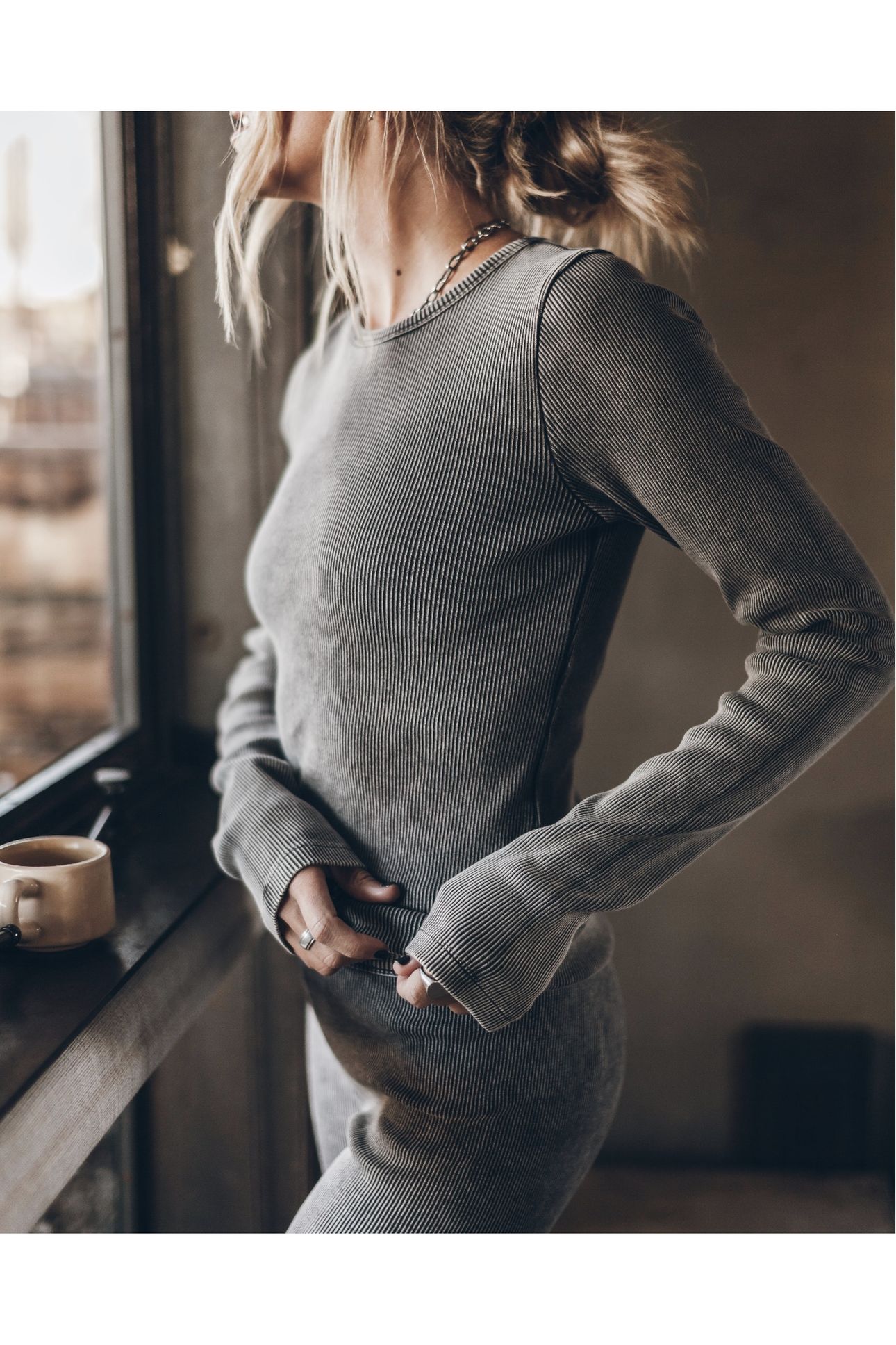 THE DARK RIBBED LONGSLEEVE 3