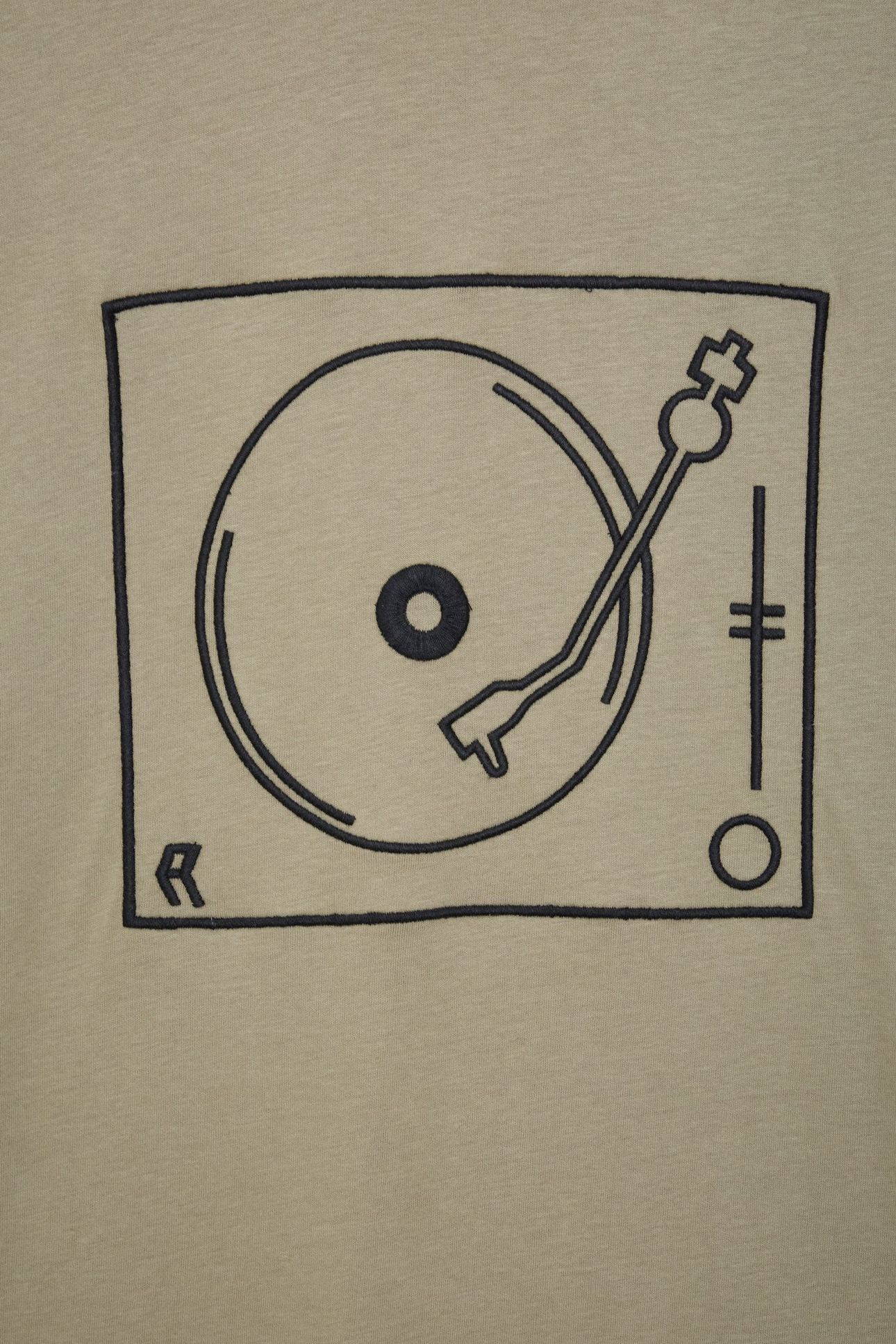 TURNTABLE SINGLE EMBROIDERED LGT KHAKI/BLACK 2