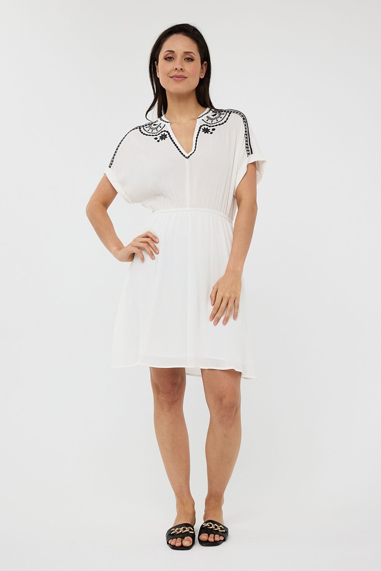 DRESS CRINKLE EMBROIDERY OFF WHITE / BLACK 2