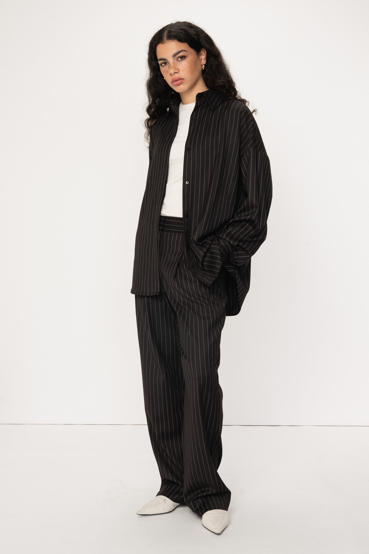 THUBAN TOP BLACK PINSTRIPE 3