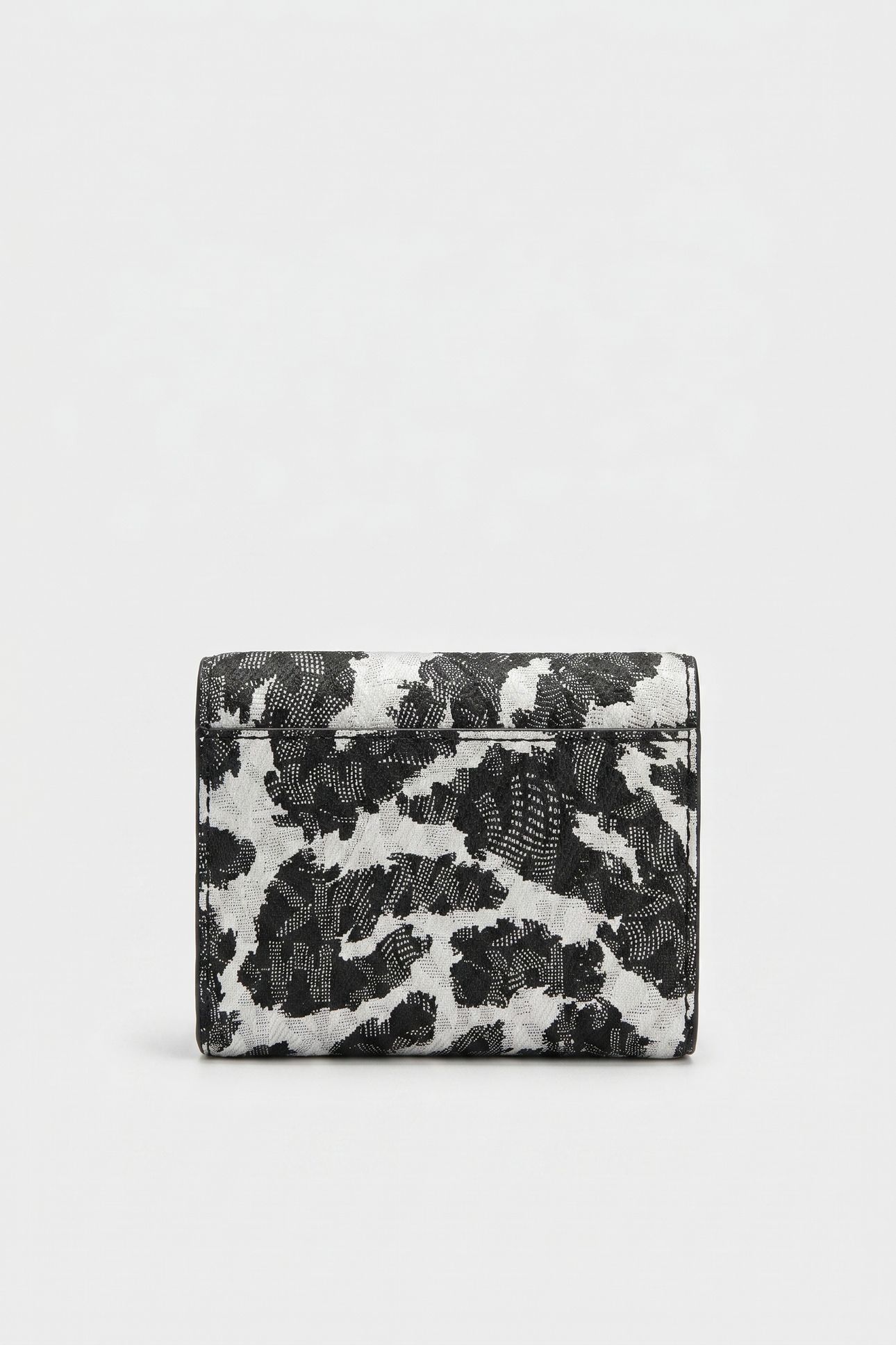 EXTRA-SMALL TRIFOLD BLACK 3