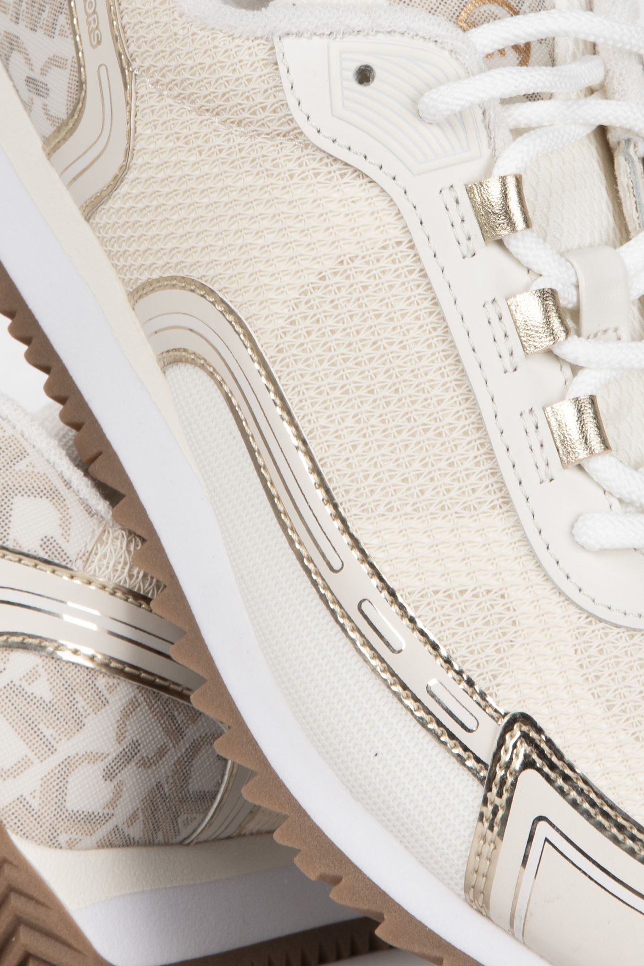 BYRDIE TRAINER VANILLA MULTI 7