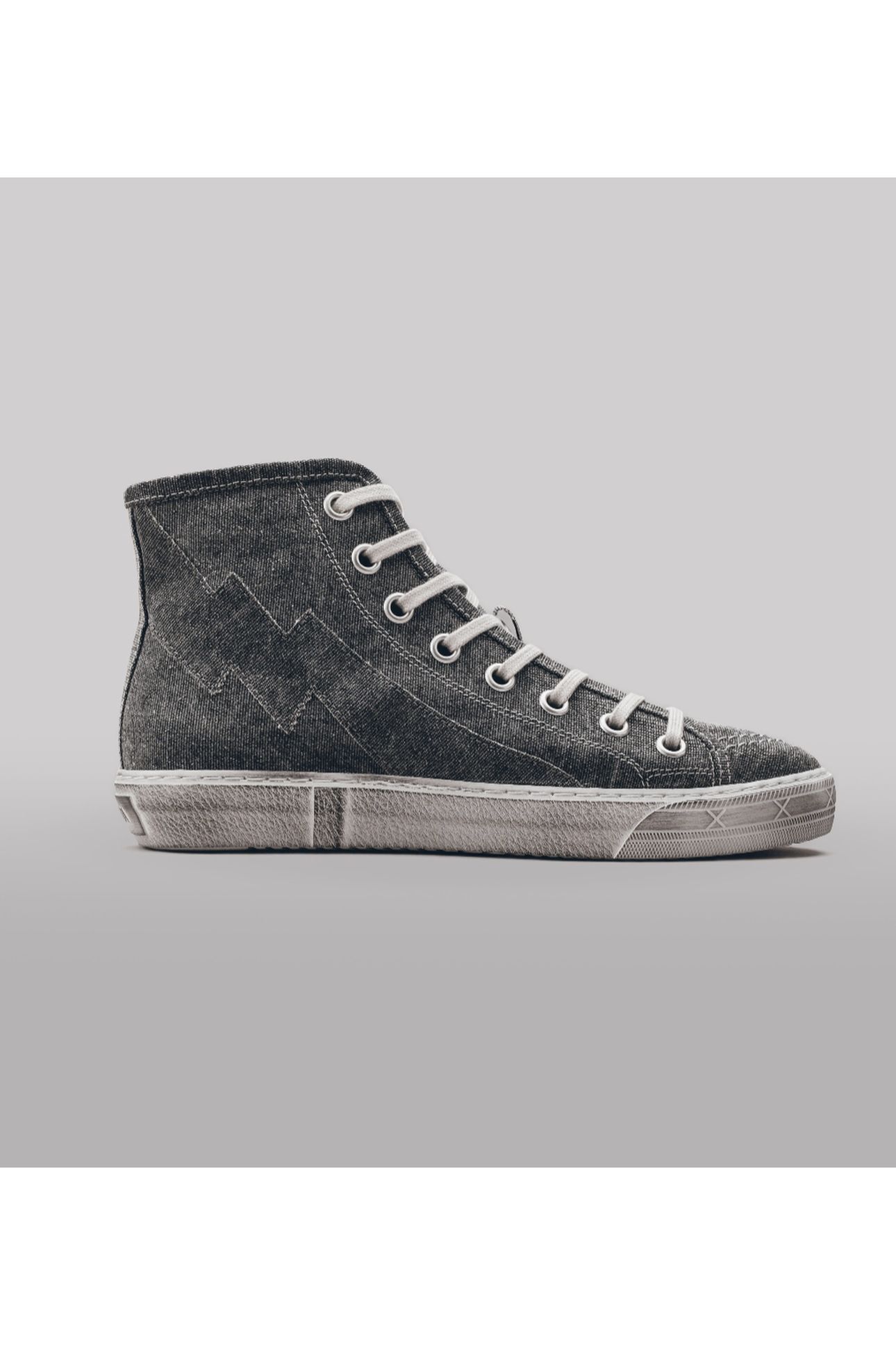 THE DARK CANVAS SNEAKERS 2