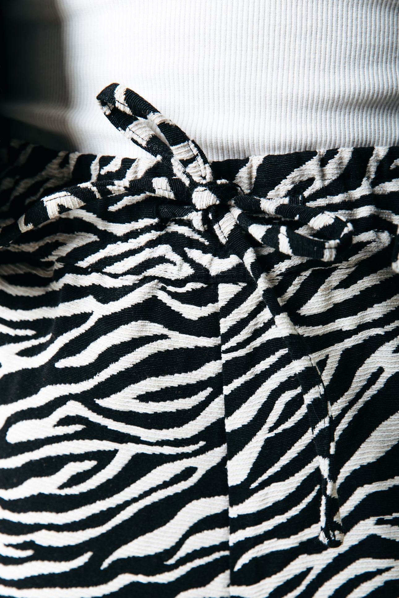FLORENCE ZEBRA JACQUARD SHORT BLACK/WHITE 4