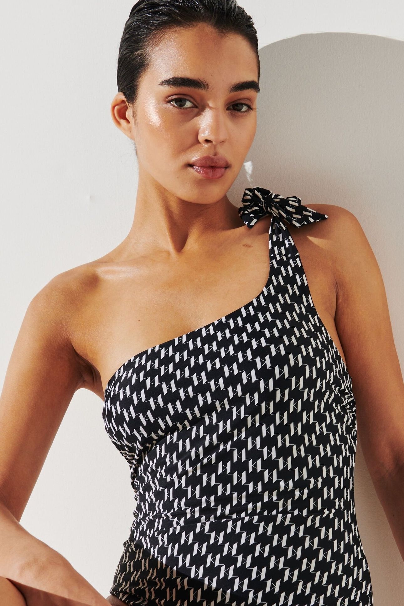 MONOGRAM TIE CHEEKY SWIMSUIT MONOGRAM BLACK/WHITE 4