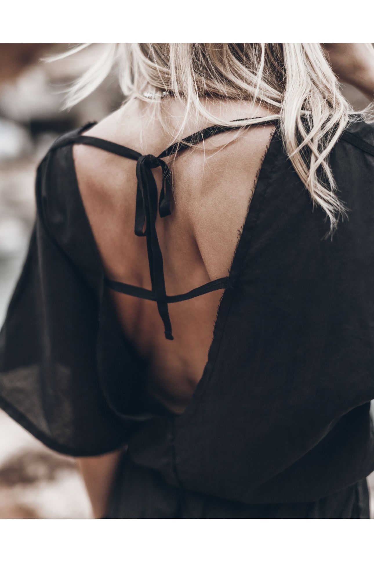THE DARK SUMMER DRESS 3