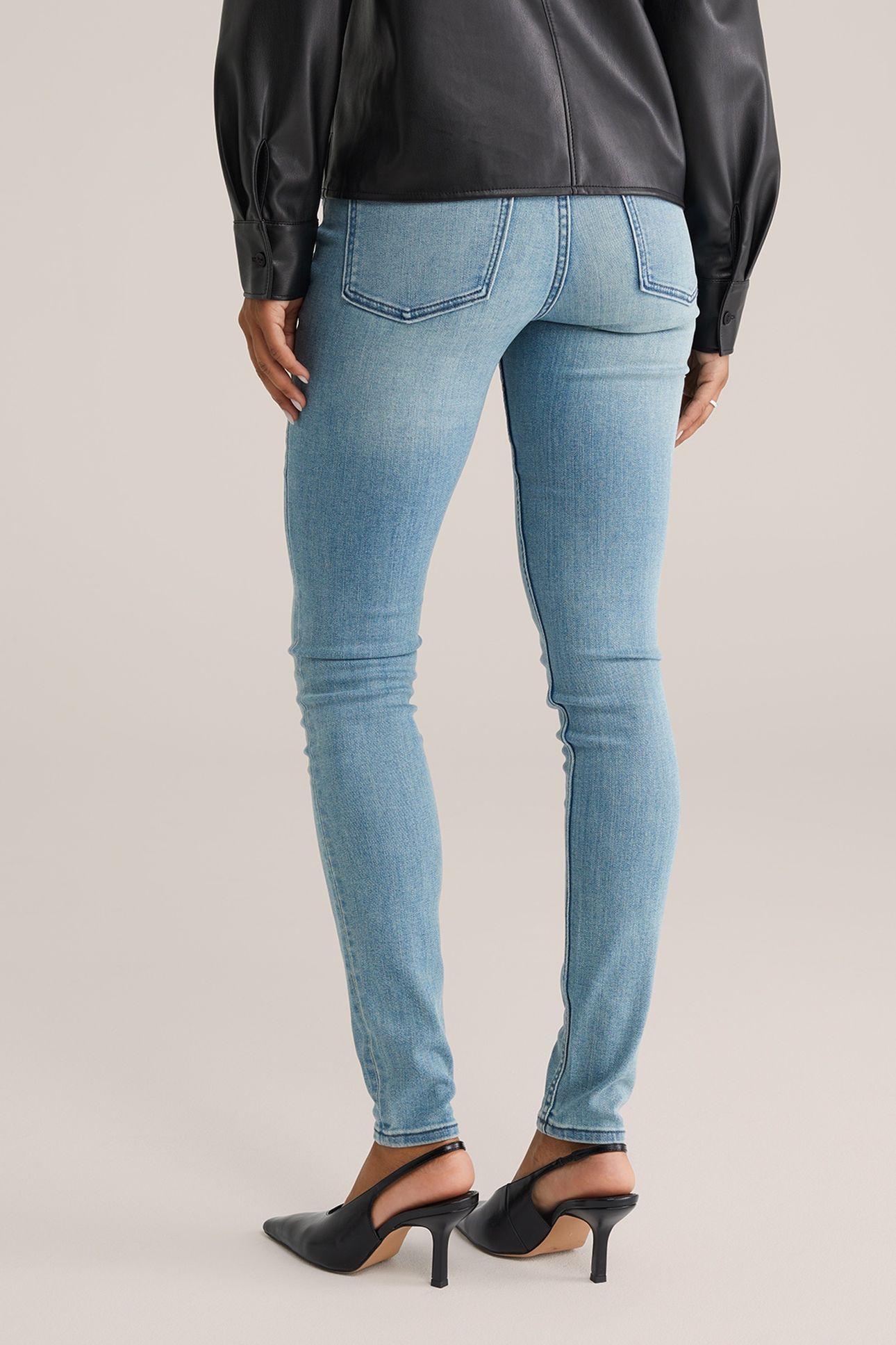 5-POCKET MID WAIST LIGHT BLUE 2