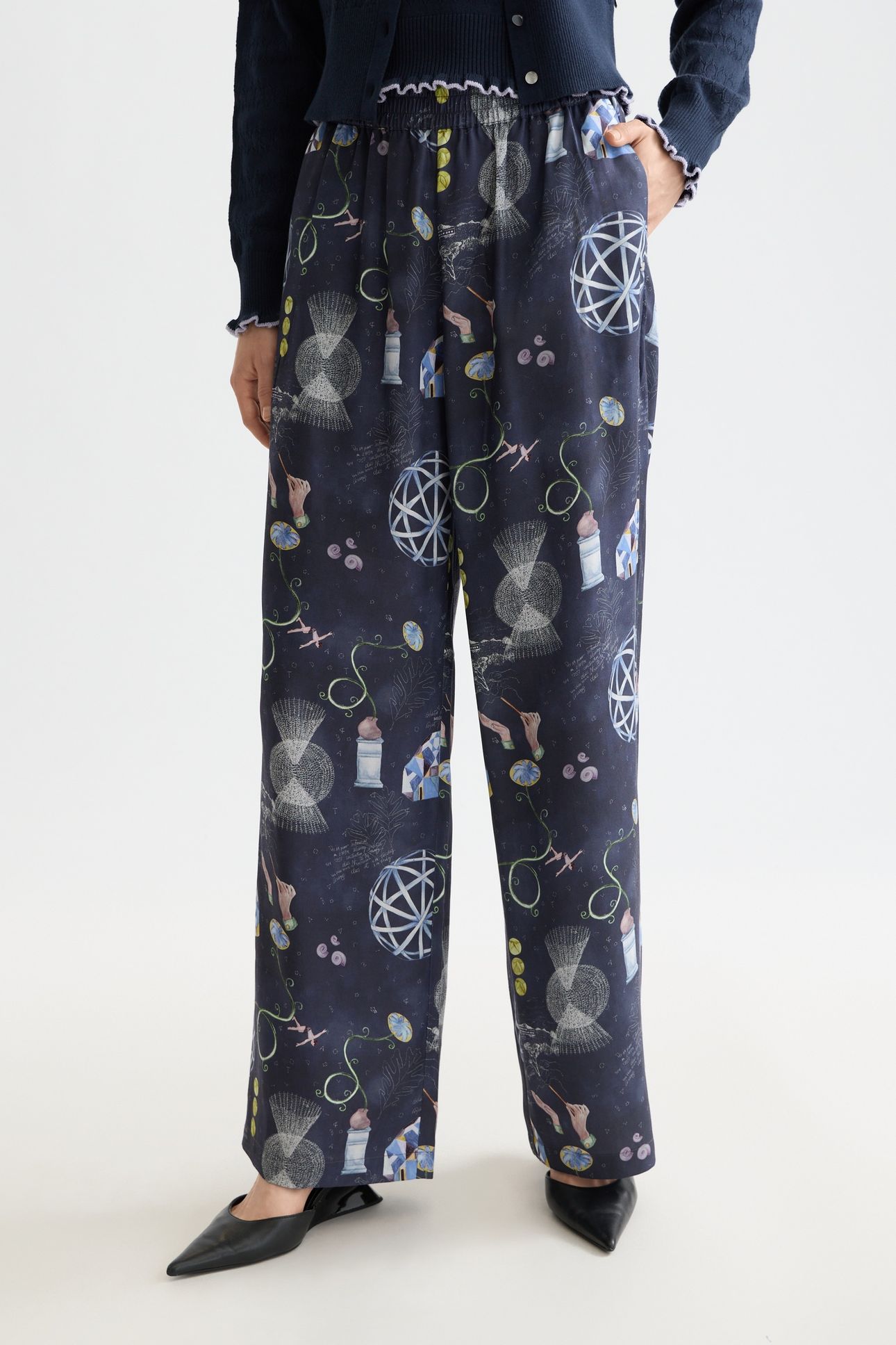 GIA - MID RISE WIDE LEG ELASTICATED TROUSERS IN BLOCK PRINT 1
