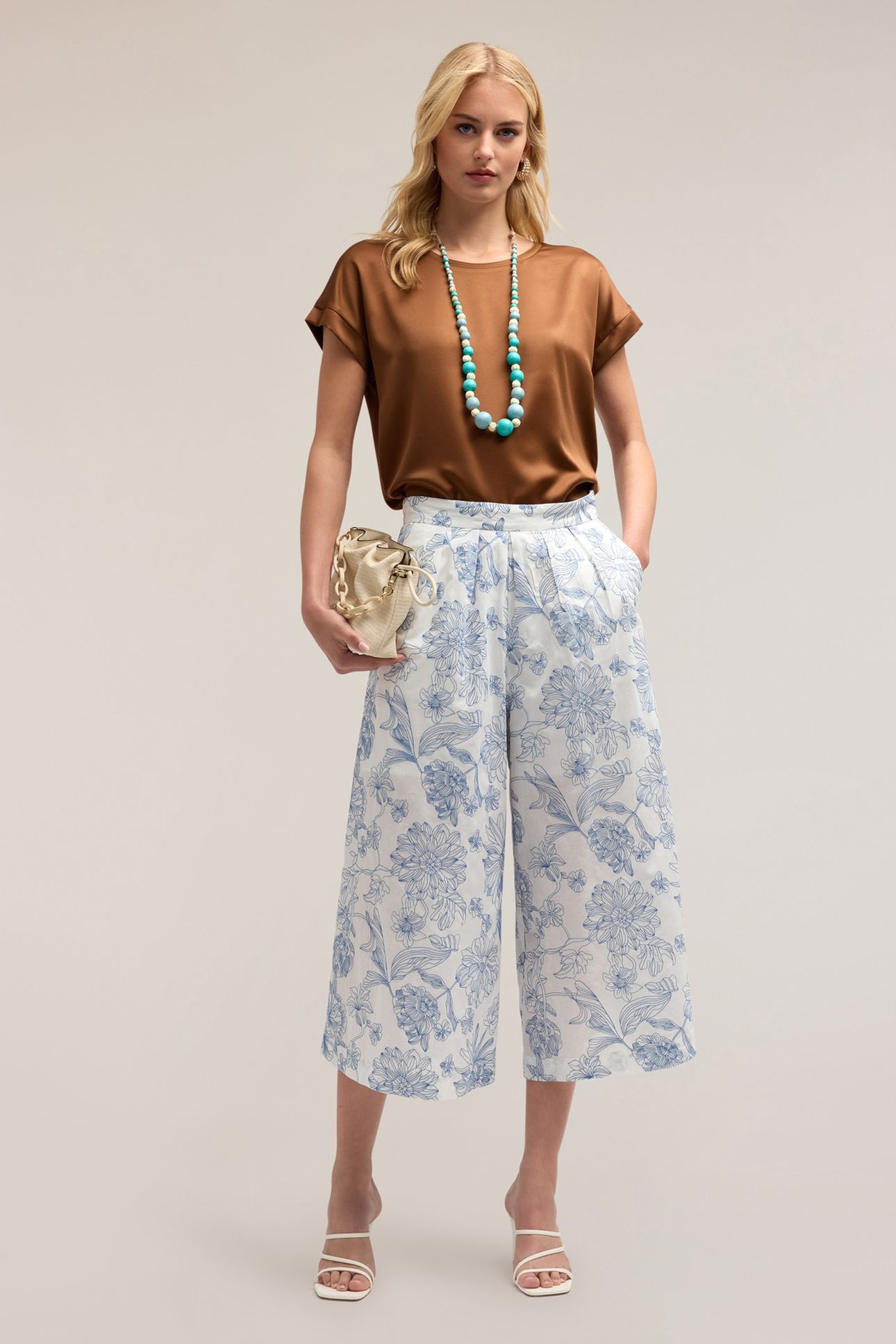 CROPPED COTTON TROUSERS WITH FLORAL EMBROIDERY LIGHT BLUE 3