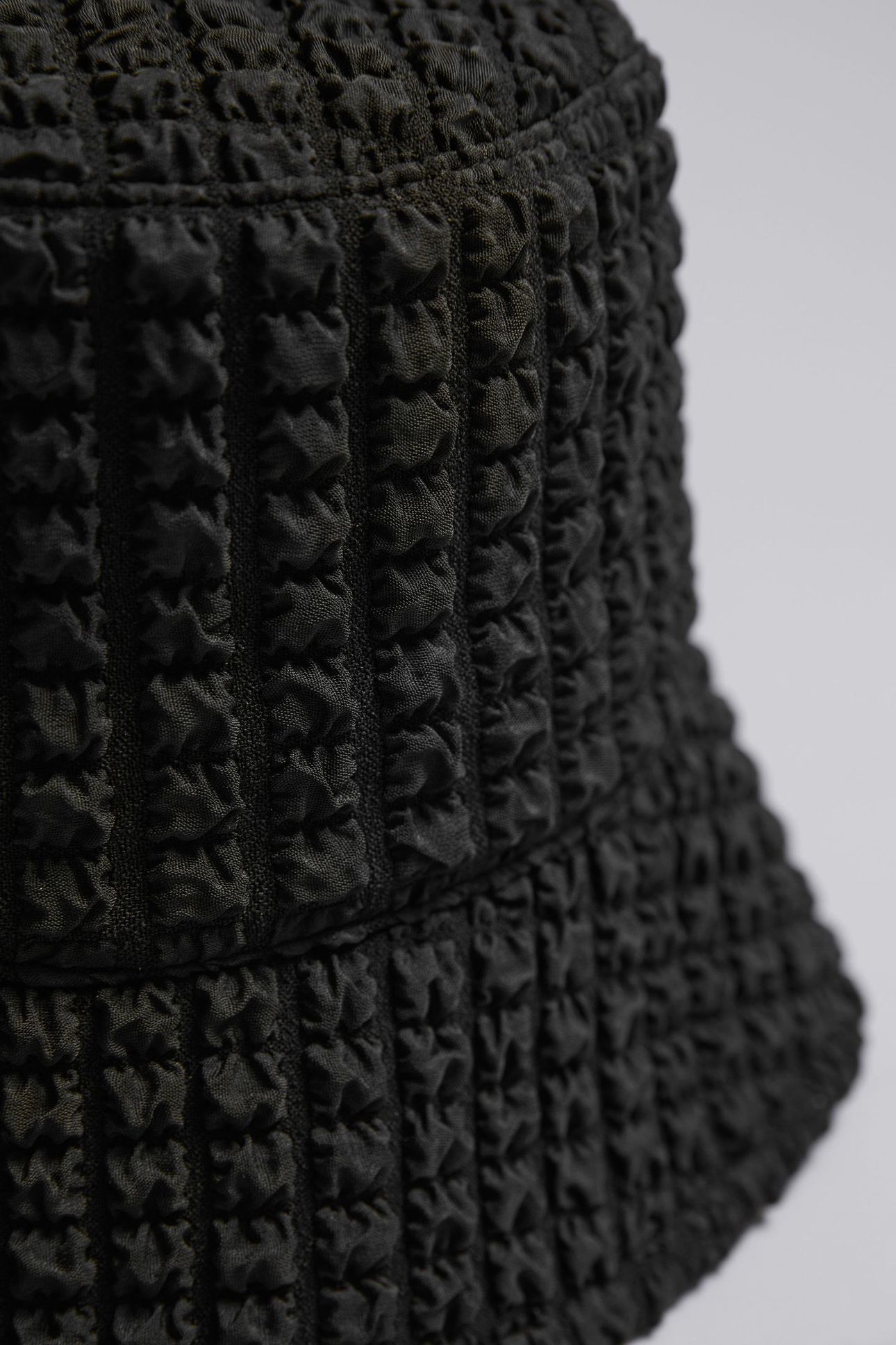 CHILLI BUCKET HAT BLACK 3