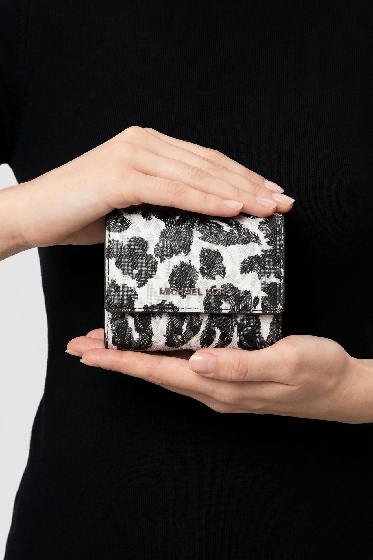 EXTRA-SMALL TRIFOLD BLACK 4