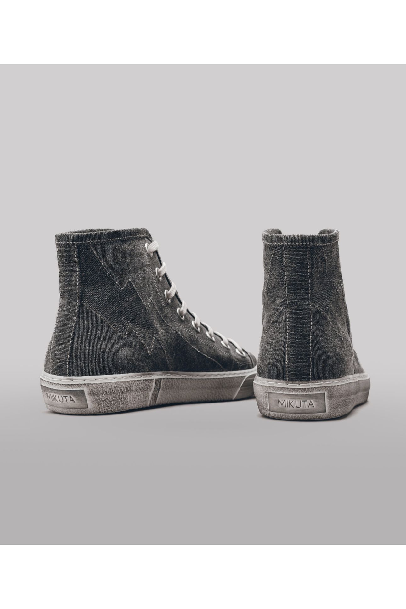 THE DARK CANVAS SNEAKERS 3