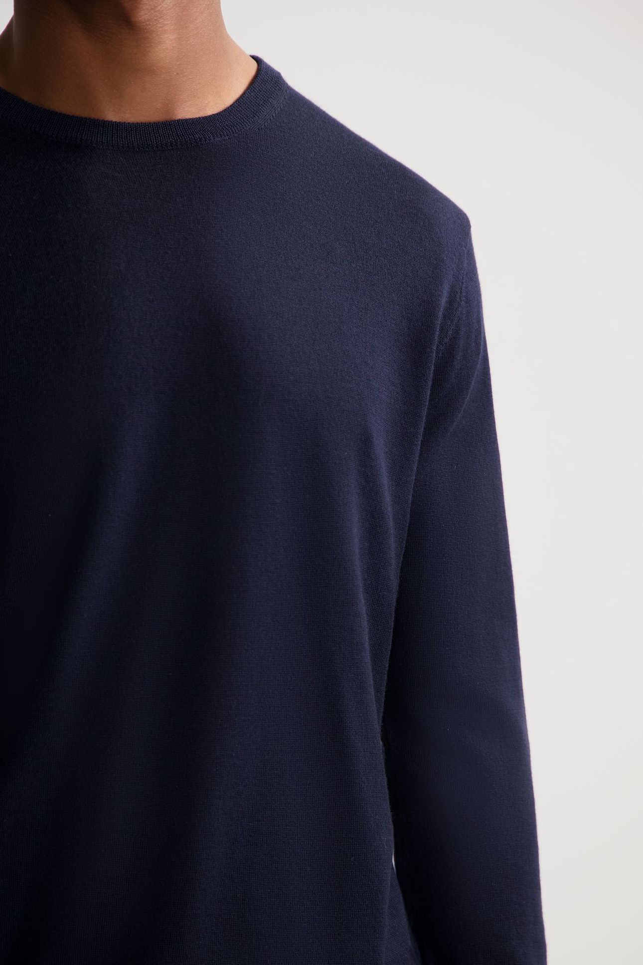 DS_DESTIN CREWNECK DK. NAVY 5