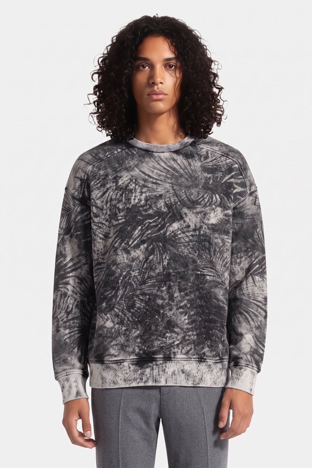 TIMMI SWEAT BLACK HOLOGRAPHIC 1