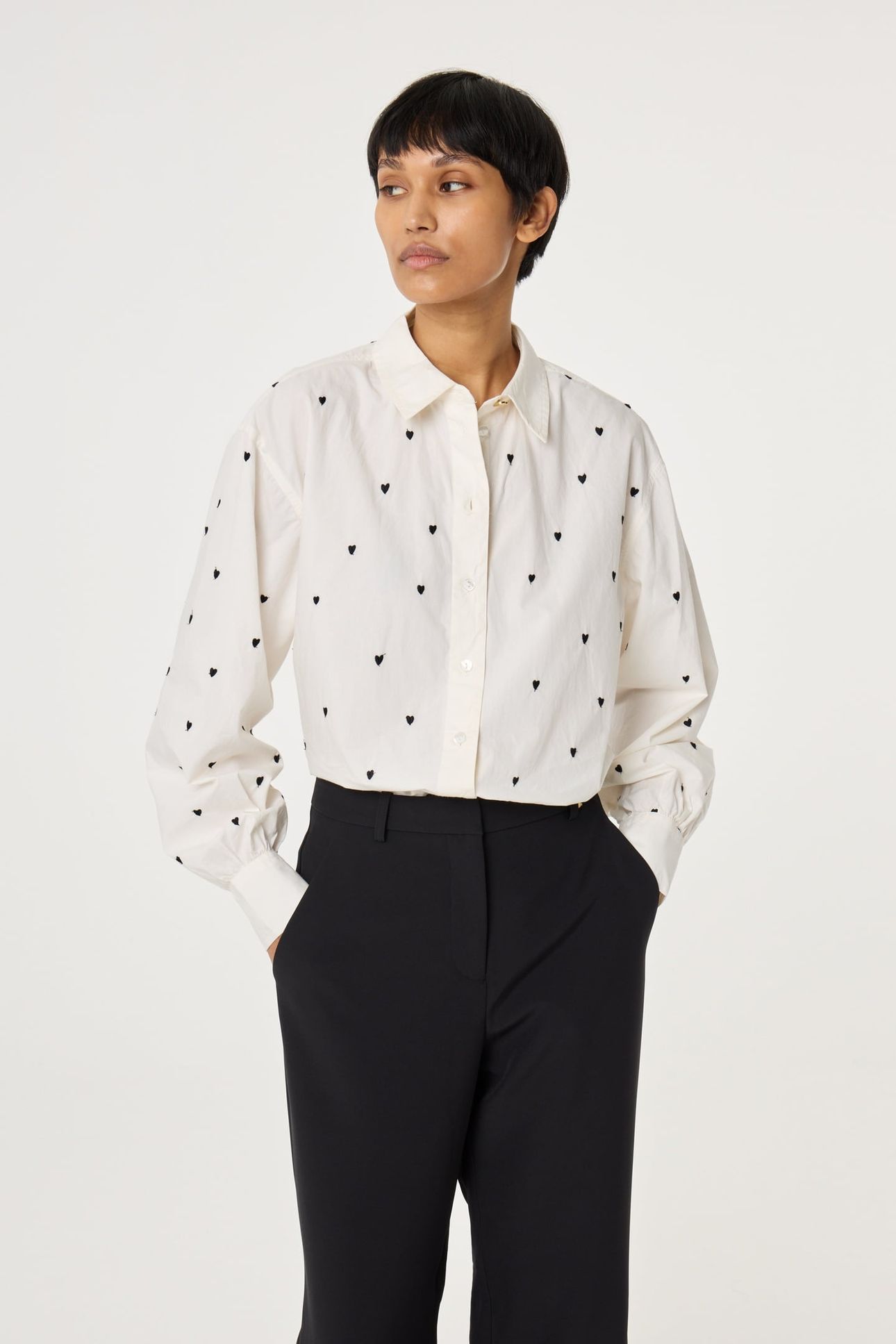 DINA BLOUSE COSY WHITE/BLACK 1