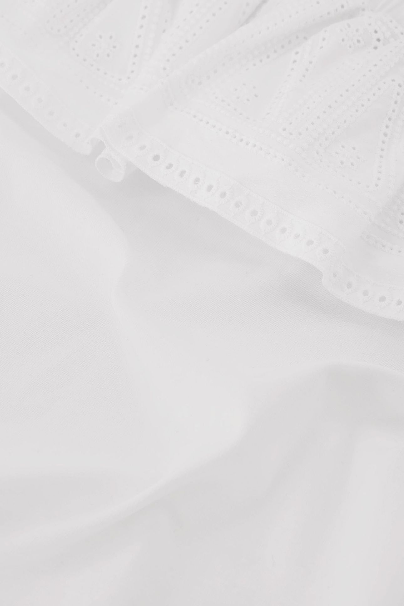 SHANTIE RUFFLE TOP OFF WHITE 4