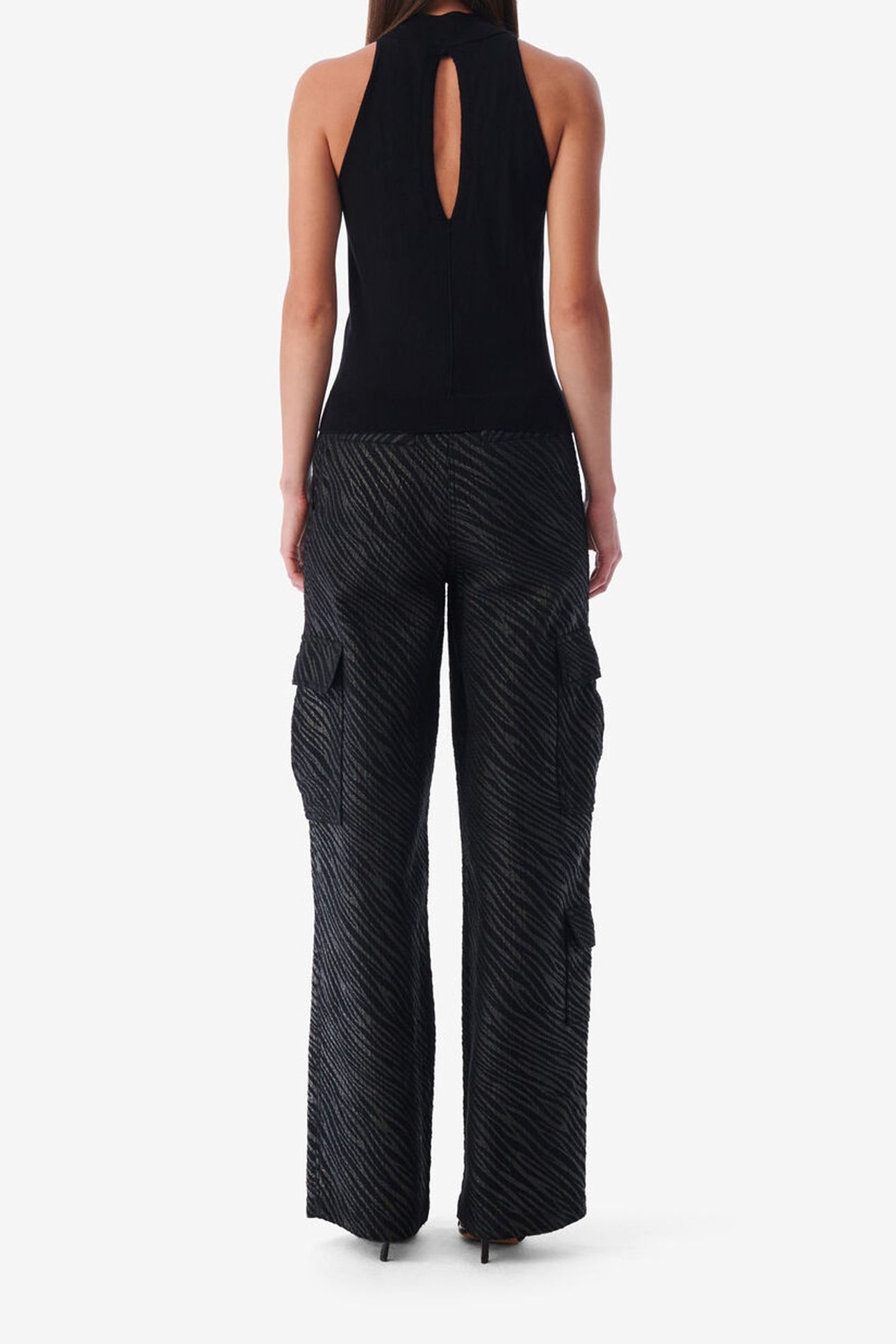 MAEWA PULLOVER BLACK 2