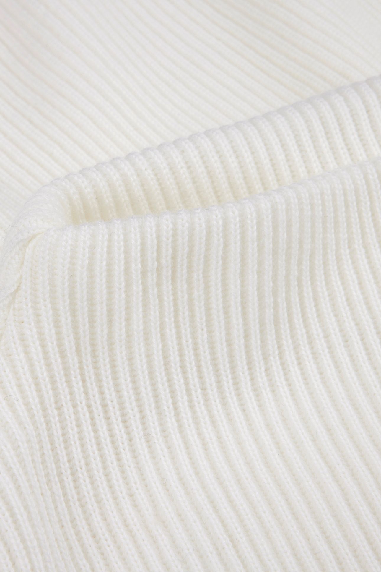 EMERY, PONCHO WHITE 3