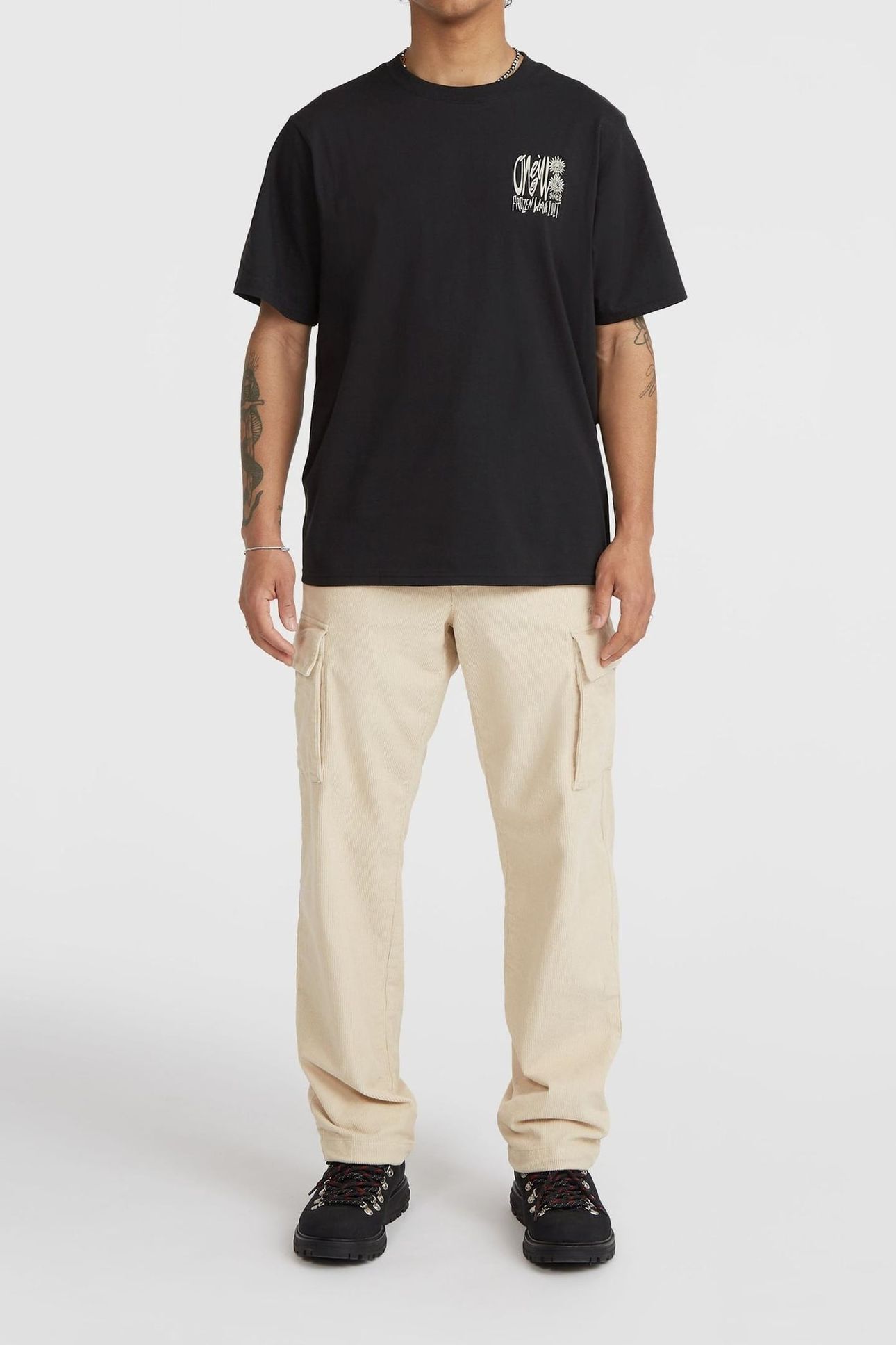 SURF HEROES GRAPHIC T-SHIRT BLACK OUT 1