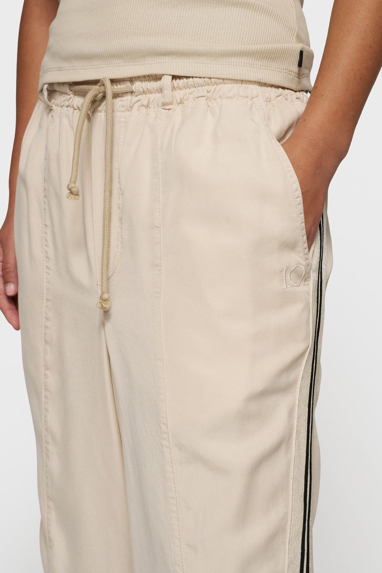 WIDE TAPERED PANTS TENCEL LIGHT EARTH 6