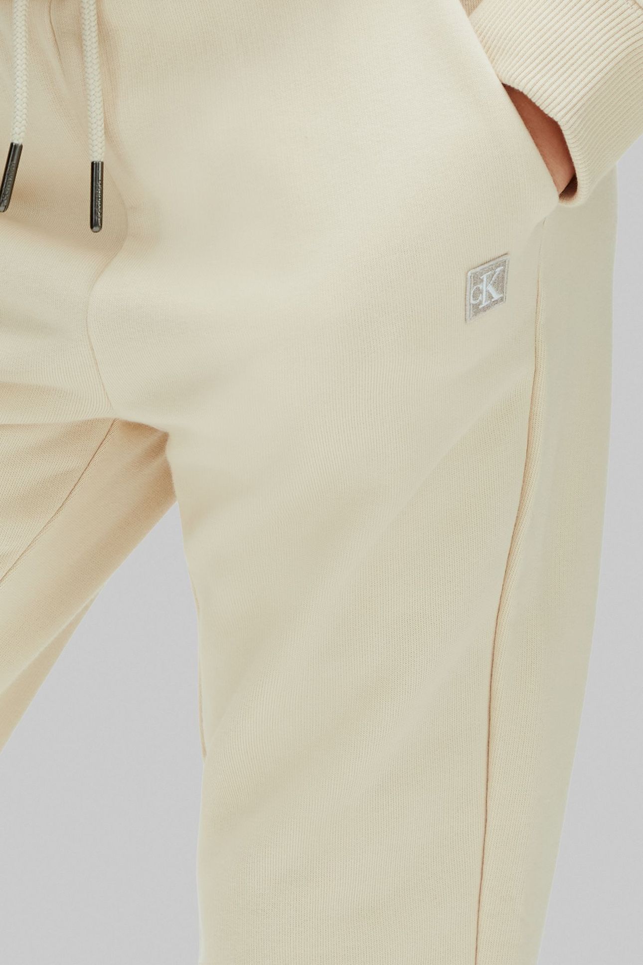 UNISEX MINI BADGE SWEATPANTS OATMEAL 5