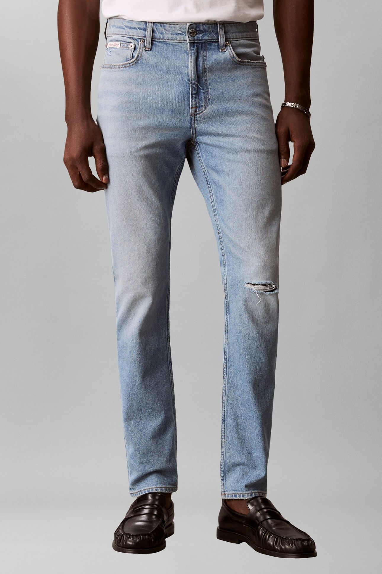 SLIM TAPER JEANS DISTRESSED SEA 1