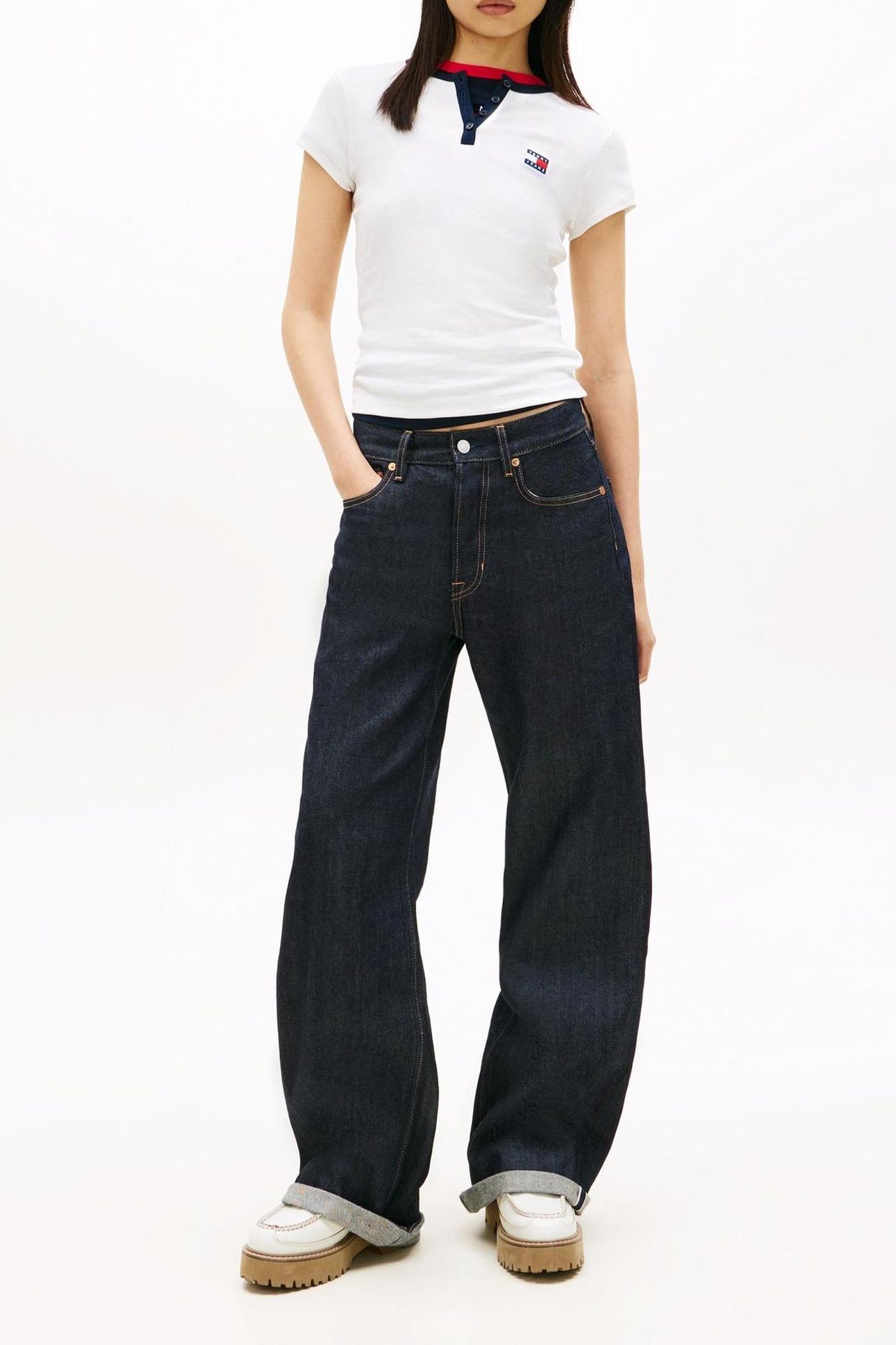 TJW SLIM HENLEY BADGE ECRU 2
