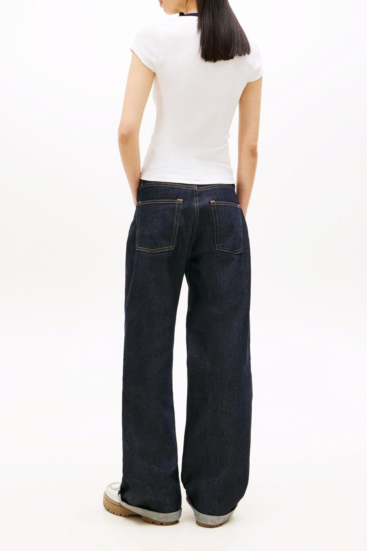 TJW SLIM HENLEY BADGE ECRU 3