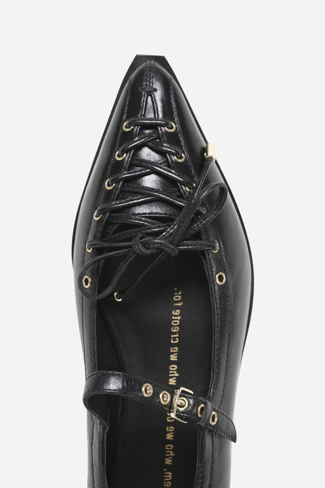 LAUR-YNN LOW SHOE BLACK 6