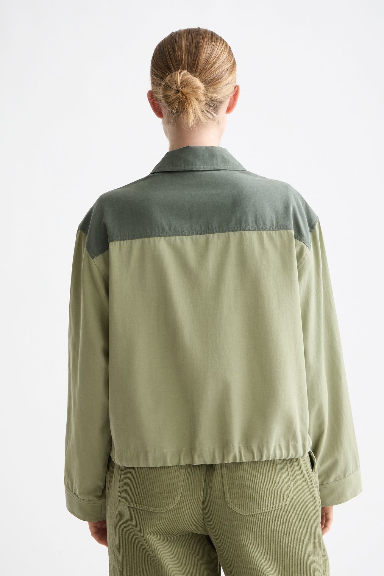 CONTRAST COLOUR SHIRT THYME 2